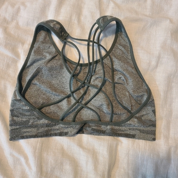 Pro-fit Green Camo Sports Bra, Med - Picture 3 of 4
